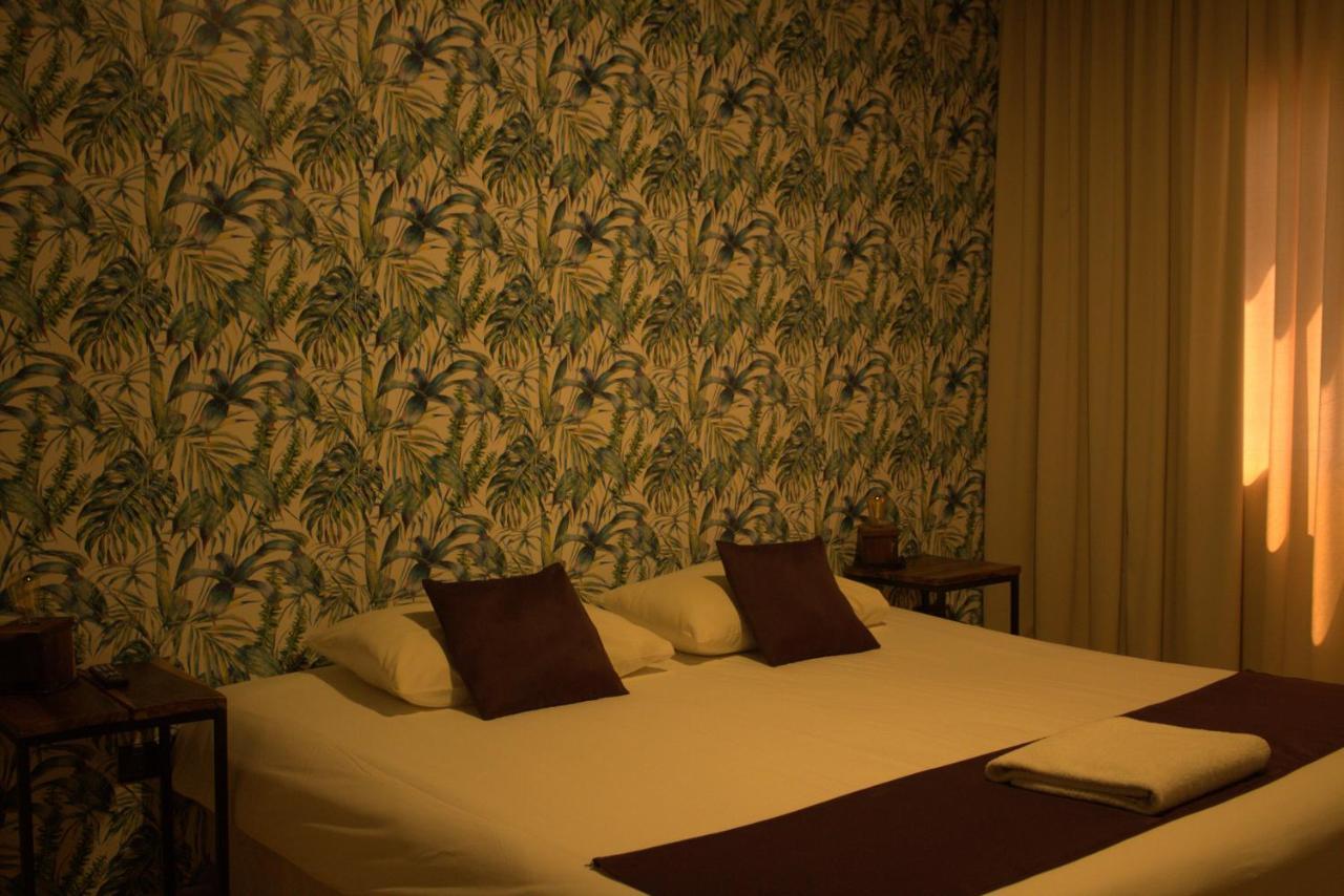 City Hotel Posadas Eksteriør bilde