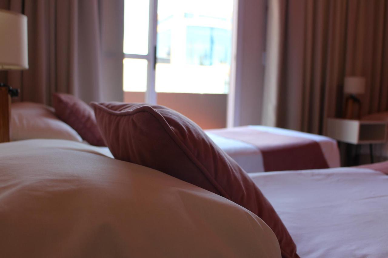 City Hotel Posadas Eksteriør bilde